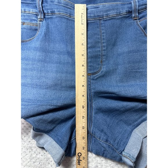 Time And Tru Shorts Womens XXL 20 Blue Jean Denim Rolled Cuff Medium Wash - Picture 7 of 10